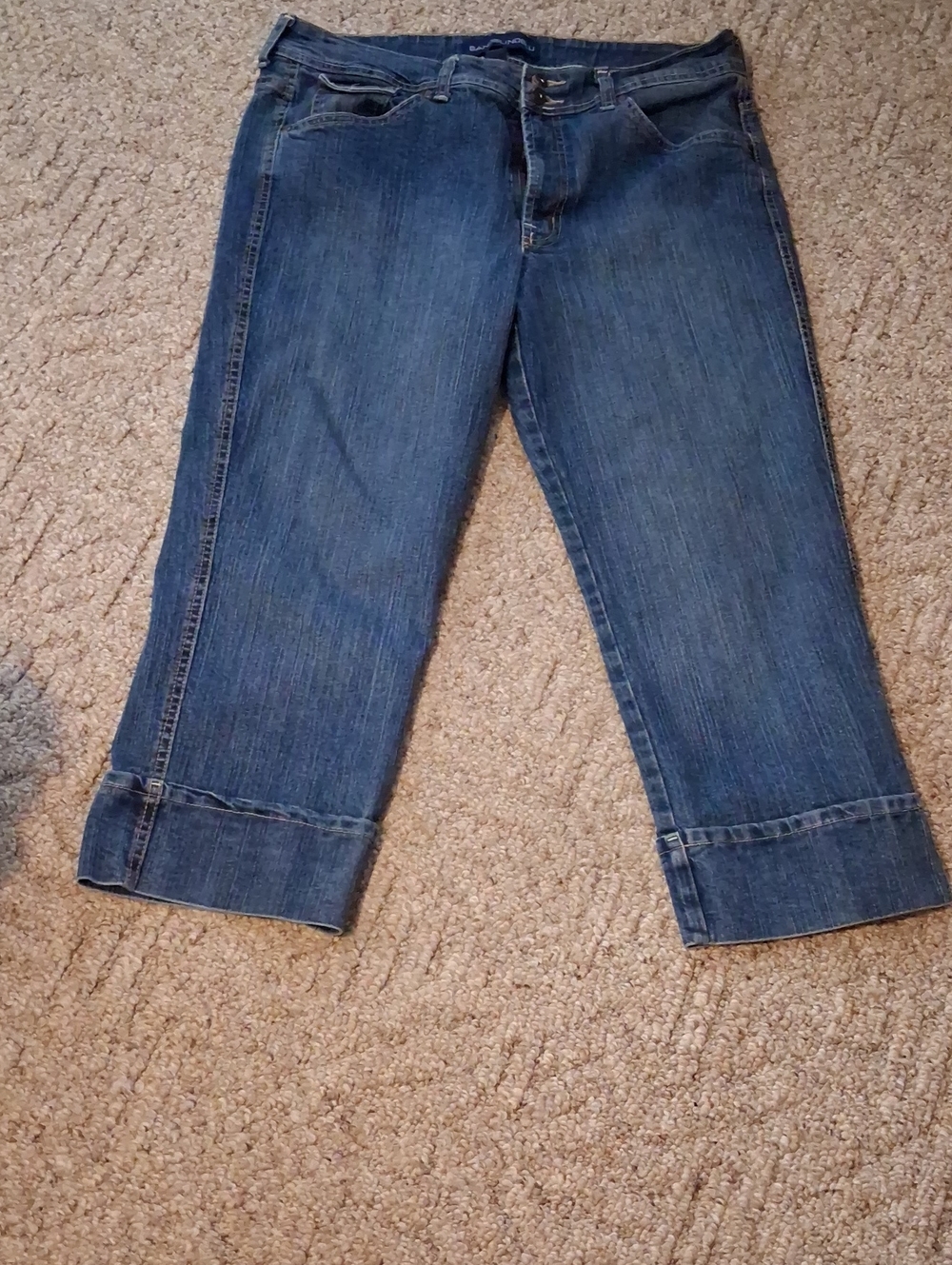 Bandolino Blue Cropped Straight-Leg Capri Pants